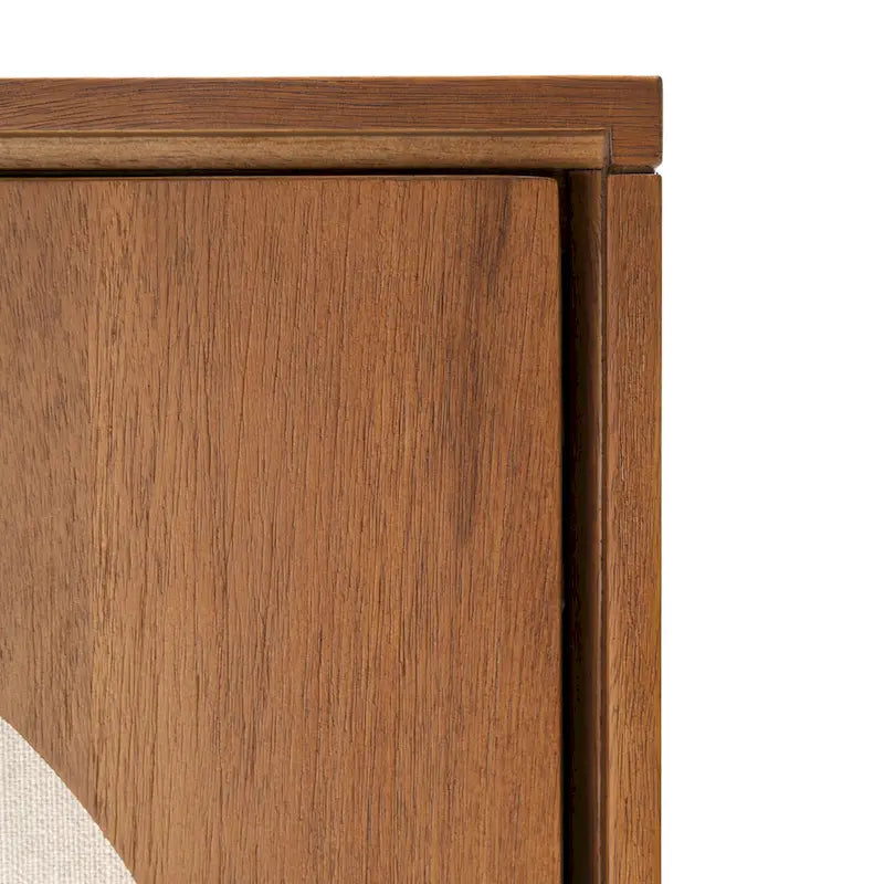 Buffet large imitation noyer avec portes en tissu et poignées en laiton
